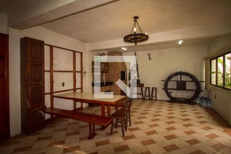 Casa à venda com 255m², 3 quartos e 2 vagas Casa à venda com 255m², 3 quartos e 2 vagasEspaço Gourmet