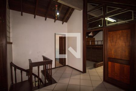 Casa à venda com 255m², 3 quartos e 2 vagas Casa à venda com 255m², 3 quartos e 2 vagasHall