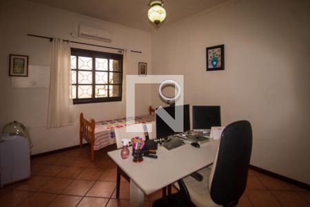 Quarto 2 de casa à venda com 3 quartos, 255m² em Medianeira, Porto Alegre