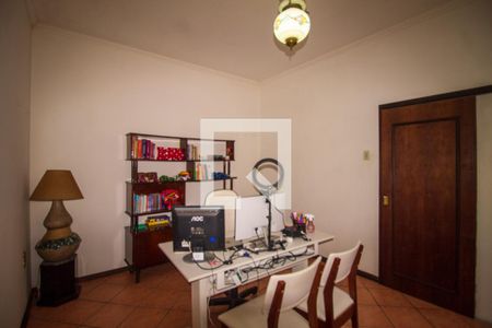 Casa à venda com 255m², 3 quartos e 2 vagas Casa à venda com 255m², 3 quartos e 2 vagasQuarto 2