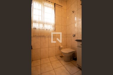 Casa à venda com 255m², 3 quartos e 2 vagas Casa à venda com 255m², 3 quartos e 2 vagasBanheiro 1