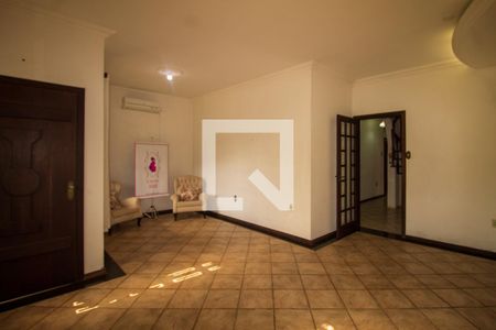 Sala de casa à venda com 3 quartos, 255m² em Medianeira, Porto Alegre