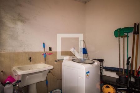 Casa à venda com 255m², 3 quartos e 2 vagas Casa à venda com 255m², 3 quartos e 2 vagasÁrea de Serviço