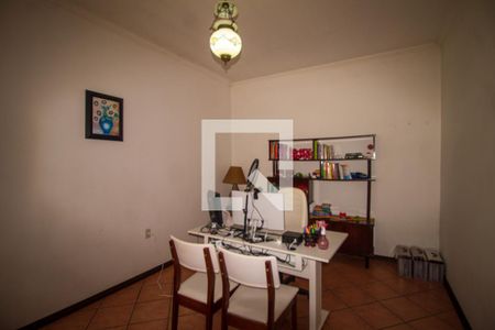 Quarto 2 de casa à venda com 3 quartos, 255m² em Medianeira, Porto Alegre