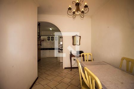 Casa à venda com 255m², 3 quartos e 2 vagas Casa à venda com 255m², 3 quartos e 2 vagasCozinha