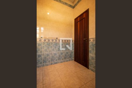 Casa à venda com 255m², 3 quartos e 2 vagas Casa à venda com 255m², 3 quartos e 2 vagasBanheiro