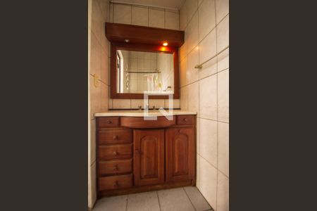 Casa à venda com 255m², 3 quartos e 2 vagas Casa à venda com 255m², 3 quartos e 2 vagasBanheiro de Serviço