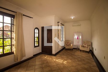 Sala de casa à venda com 3 quartos, 255m² em Medianeira, Porto Alegre