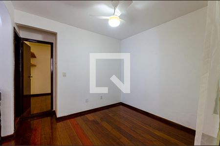 Sala Intima de casa de condomínio à venda com 5 quartos, 500m² em São Francisco, Niterói