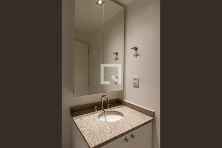 Banheiro de apartamento para alugar com 1 quarto, 25m² em Consolação, São Paulo