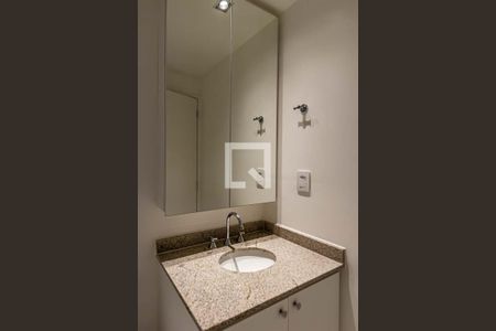 Banheiro de apartamento para alugar com 1 quarto, 25m² em Consolação, São Paulo