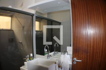 Apartamento à venda com 85m², 3 quartos e 1 vagaBanheiro Social