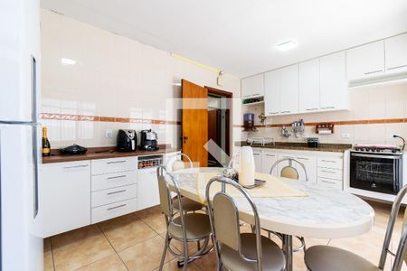 Casa à venda com 171m², 3 quartos e 3 vagasCozinha