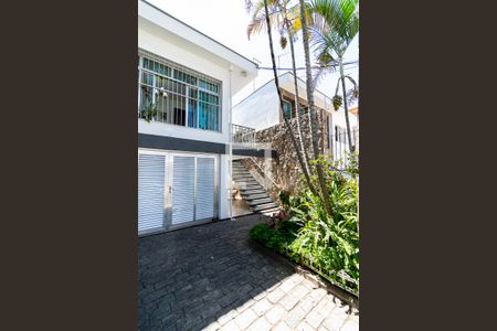 Casa à venda com 171m², 3 quartos e 3 vagasQuintal/ Jardim