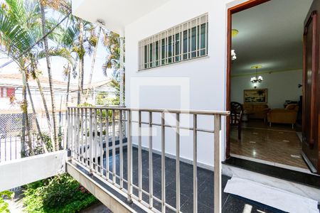 Casa à venda com 171m², 3 quartos e 3 vagasEntrada