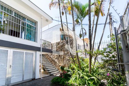 Casa à venda com 171m², 3 quartos e 3 vagasQuintal/ Jardim