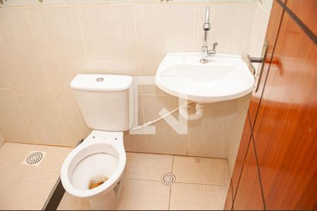 Banheiro de apartamento para alugar com 1 quarto, 50m² em Taquara, Rio de Janeiro