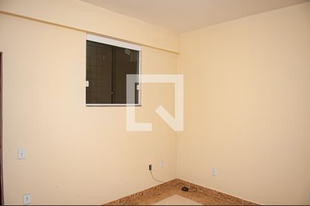 Sala de apartamento para alugar com 1 quarto, 50m² em Taquara, Rio de Janeiro