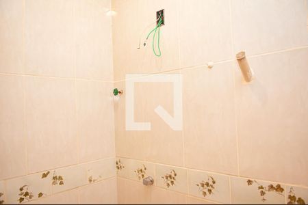 Banheiro de apartamento para alugar com 1 quarto, 50m² em Taquara, Rio de Janeiro