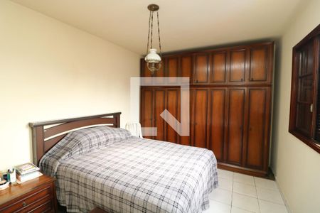 Casa à venda com 210m², 3 quartos e 4 vagasSuite