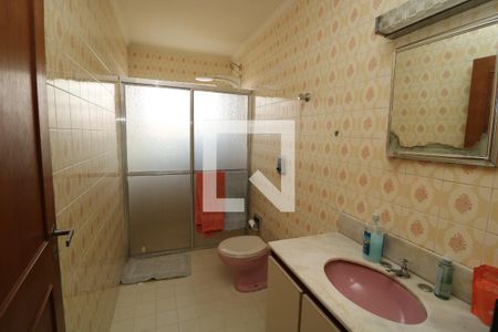 Casa à venda com 210m², 3 quartos e 4 vagasBanheiro suite