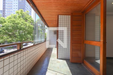 Varanda de apartamento para alugar com 2 quartos, 120m² em Bela Vista, Porto Alegre