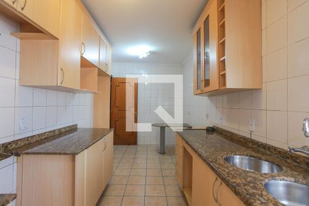 Apartamento para alugar com 120m², 2 quartos e 2 vagasCozinha