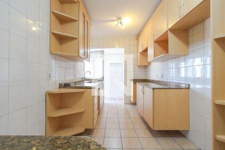 Apartamento para alugar com 120m², 2 quartos e 2 vagasCozinha