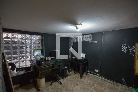 Casa à venda com 130m², 2 quartos e 2 vagasEscritório