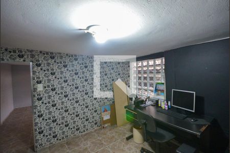 Casa à venda com 130m², 2 quartos e 2 vagasEscritório