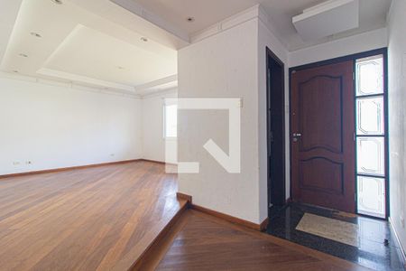 Casa para alugar com 402m², 5 quartos e 4 vagas Casa para alugar com 402m², 5 quartos e 4 vagasEntrada