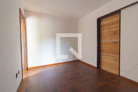 Casa para alugar com 402m², 5 quartos e 4 vagas Casa para alugar com 402m², 5 quartos e 4 vagasQuarto 5 - Edícula