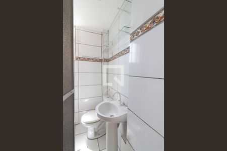 Banheiro de apartamento para alugar com 1 quarto, 30m² em Irajá, Rio de Janeiro