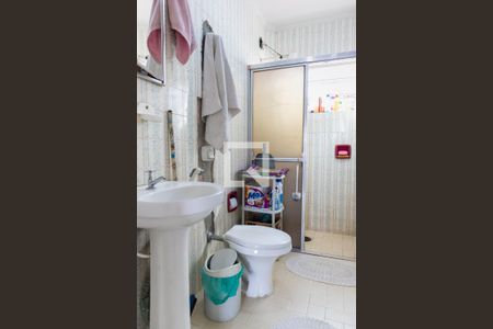 Casa à venda com 105m², 3 quartos e 2 vagasBanheiro