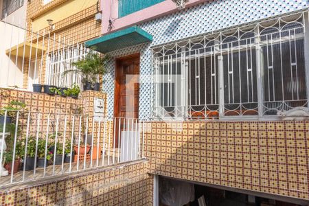 Casa à venda com 105m², 3 quartos e 2 vagasFachada