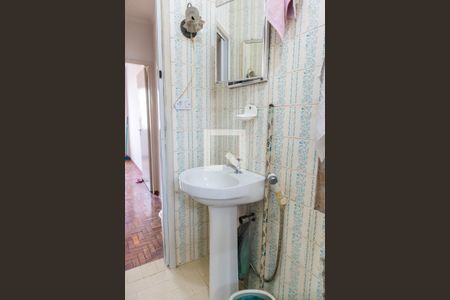 Casa à venda com 105m², 3 quartos e 2 vagasBanheiro