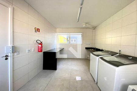 Studio para alugar com 27m², 1 quarto e 1 vaga Studio para alugar com 27m², 1 quarto e 1 vagaÁrea comum - Lavanderia