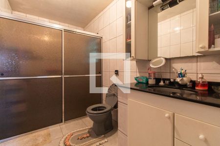 Casa à venda com 850m², 4 quartos e 8 vagasBanheiro do quarto 3