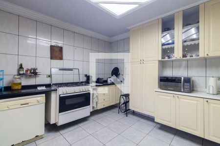 Casa à venda com 850m², 4 quartos e 8 vagasCozinha