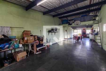 Casa à venda com 850m², 4 quartos e 8 vagasSalão