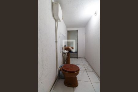 Casa à venda com 850m², 4 quartos e 8 vagasBanheiro Oficina