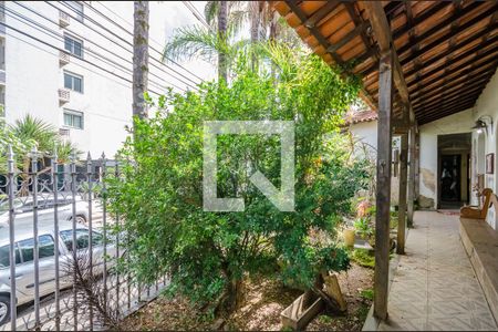 Casa à venda com 180m², 3 quartos e 1 vagaJardim - Entrada