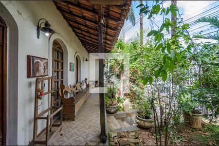 Casa à venda com 180m², 3 quartos e 1 vagaJardim - Entrada