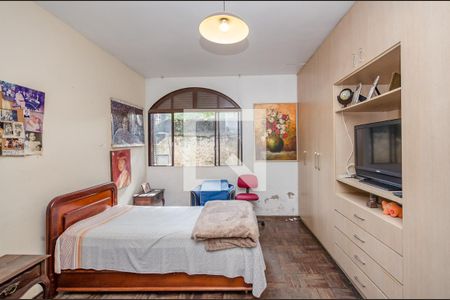 Casa à venda com 180m², 3 quartos e 1 vagaSuíte