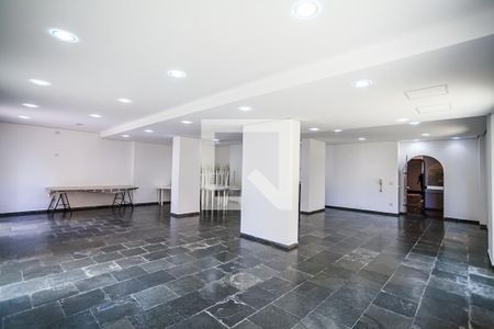 Apartamento à venda com 264m², 4 quartos e 2 vagas Apartamento à venda com 264m², 4 quartos e 2 vagasÁrea comum - Salão de festas
