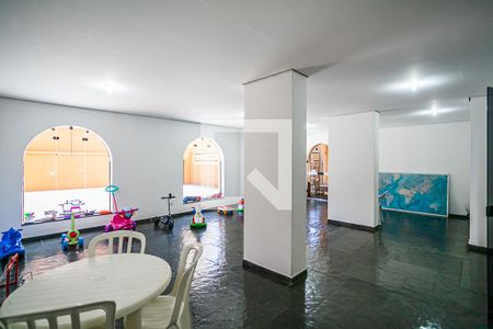 Apartamento à venda com 264m², 4 quartos e 2 vagas Apartamento à venda com 264m², 4 quartos e 2 vagasBrinquedoteca