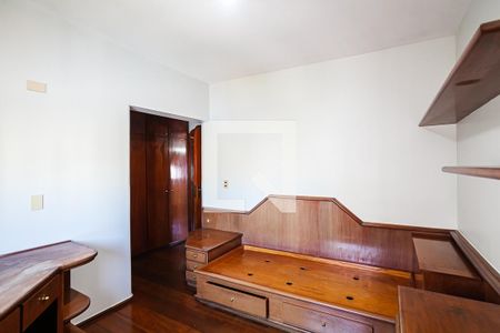 Apartamento à venda com 264m², 4 quartos e 2 vagas Apartamento à venda com 264m², 4 quartos e 2 vagasSuíte 3