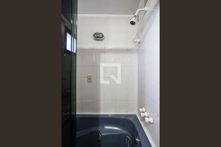 Apartamento à venda com 264m², 4 quartos e 2 vagas Apartamento à venda com 264m², 4 quartos e 2 vagasBanheiro da Suíte 1