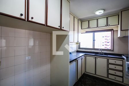 Apartamento à venda com 264m², 4 quartos e 2 vagas Apartamento à venda com 264m², 4 quartos e 2 vagasCozinha