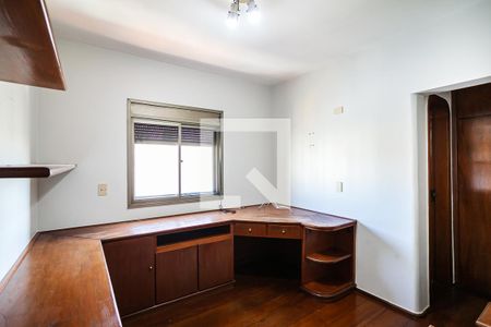 Apartamento à venda com 264m², 4 quartos e 2 vagas Apartamento à venda com 264m², 4 quartos e 2 vagasSuíte 3